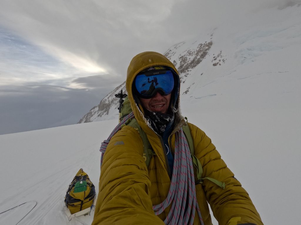 Horolezec při výstupu na Denali